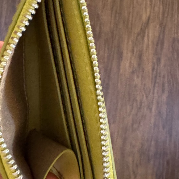 Madewell the essential small zip wallet - Picture 3 of 6